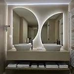 Hotel In 4*